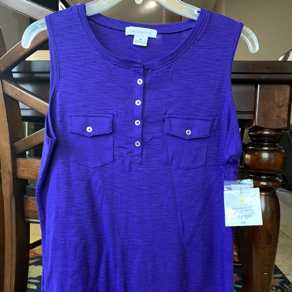 Women’s sleeveless top